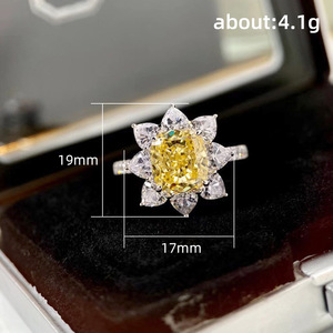 Anello con gemma floreale gialla per donna, gioiello da dito scintillante e alla moda - Product Image 5