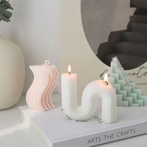 Velas Aromáticas Modernas Hechas a Mano, Velas de Cera de Parafina Esculturales Geométricas Onduladas para Decoración del Hogar - Product Image 1