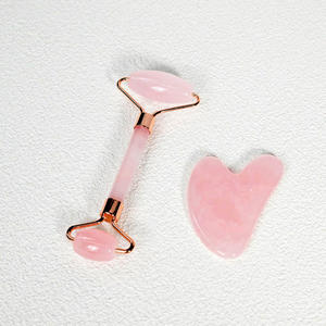 Ensemble Gua Sha en quartz rose 100% naturel, <span class=keywords><strong>jade</strong></span> rose, rouleau <span class=keywords><strong>de</strong></span> <span class=keywords><strong>jade</strong></span> pour le <span class=keywords><strong>visage</strong></span>, rouleau <span class=keywords><strong>de</strong></span> massage pour les yeux - Product Image 3