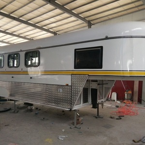 Remolque de lujo TB-3HAL-S para tres caballos con cuello de cisne, aerodinámico, de aluminio, con almacenamiento de aparejos, certificado por el DOT, cómodo - Product Image 4