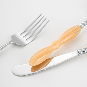 <span class=keywords><strong>Set</strong></span> di stoviglie di lusso alla moda con 2025 di lusso con gemme di posate e perle di giada maniglie stoviglie sostenibili per feste - Product Image 4