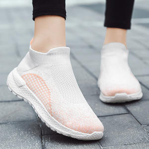 Chaussures décontractées pour hommes, dernier cri, avec logo personnalisé, chaussures de course et de marche légères en tricot pour couples. - Product Image 3