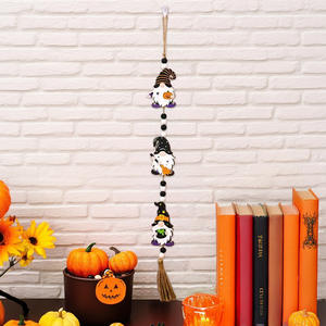 Precio de fábrica Decoraciones de Halloween Festival fantasma Letrero de madera Cadena de cuentas Calabaza Murciélago Encantos para escena de fiesta en casa Nueva llegada - Product Image 6