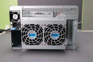 Boîtier externe pour carte graphique tour à 4 GPU à large bande passante, interfaces SFF8654 PCIe 4.0x16 -8i, système de refroidissement en stock - Product Image 4