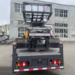 JMC <span class=keywords><strong>Diesel</strong></span> <span class=keywords><strong>Aerial</strong></span> Ladder <span class=keywords><strong>Lift</strong></span> Fahrzeug 32m 36m 40m Teleskop ausleger Plattform LKW für Wartungs-und Umzugs arbeiten - Product Image 5