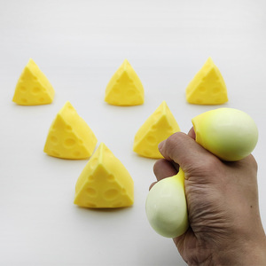 Nuevo Juguete Blando de Queso para Apretar, Bolas Antiestrés Kawaii de Queso, Juguetes Novedosos para Aliviar el Estrés, Estilo Tendencia TikTok - Product Image 5
