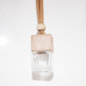 Flacone Trasparente da Appendere in <span class=keywords><strong>Auto</strong></span> <span class=keywords><strong>per</strong></span> Profumo da 8 ml <span class=keywords><strong>per</strong></span> <span class=keywords><strong>Oli</strong></span> <span class=keywords><strong>Essenziali</strong></span>, Bottiglietta Quadrata Vuota in Vetro, Deodorante <span class=keywords><strong>per</strong></span> Ambienti, <span class=keywords><strong>Diffusore</strong></span> di Fragranze <span class=keywords><strong>per</strong></span> <span class=keywords><strong>Auto</strong></span> - Product Image 5