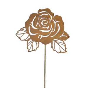 Iron Garden Yard Art Rusty Rose Metal Stake for Ornamental Home Decoration and Outdoor Flower Design