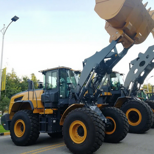 Heavy-Duty Forklift Truck HE-204