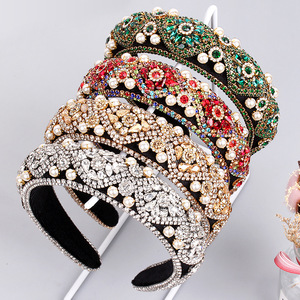 Hua Liyu Bandeau en velours avec strass et perles pour femme, style baroque, accessoire pour cheveux, argent, or, rouge, vert HH0176 - Product Image 1