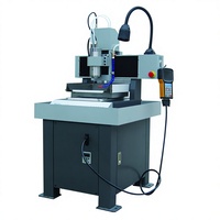 Routeur CNC compact de table SD8070 avec broche de 1,5 kW, système d'aspiration et table à rainures en T pour fraisage de PCB, sculpture sur bois et acrylique