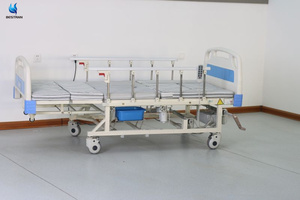 BT-AE061 Bestran Medical, Cama de Hospital Ajustable con Inodoro para el Cuidado en el Hogar de Personas Mayores, Capacidad de 250 kg, Ruedas Silenciosas, Frenos Cruzados - Product Image 3