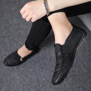 Mocasines de cuero de lujo para hombre con punta redondeada y estilo mocasín, ideales para oficina, bodas y fiestas. - Product Image 3