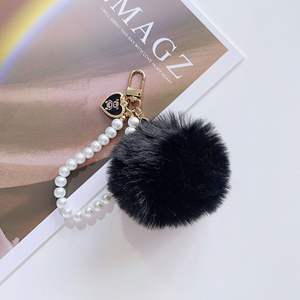 <span class=keywords><strong>Ours</strong></span> à pompon mignon avec coeur, trèfle à quatre feuilles et chaîne <span class=keywords><strong>de</strong></span> perles porte-clés <span class=keywords><strong>de</strong></span> voiture cadeau <span class=keywords><strong>de</strong></span> charme - Product Image 2