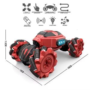 <span class=keywords><strong>Auto</strong></span> Telecomandata Trasformabile per <span class=keywords><strong>Drift</strong></span> con Doppio Controllo Remoto e Sensore al Polso per Acrobazie di Rotazione e Scivolamento Laterale - Product Image 2
