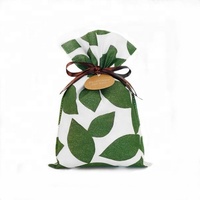 Bolsa de seda no tejida personalizada de alta calidad, regalos versátiles con cordón, impresiones, embalaje de cosméticos, oferta promocional Alibaba China