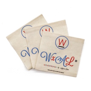 Etiquetas de tela personalizadas para ropa con el logo Jinyi, etiquetas tejidas de algodón satinado jacquard, etiquetas tejidas cosidas para camisetas. - Product Image 1
