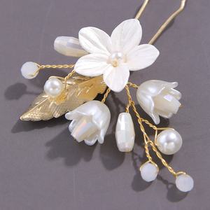 Épingles à cheveux florales faites à la main, fleurs en argile polymère, style bohème vintage, épingle à cheveux en forme de U avec fausses perles pour mariage - Product Image 4