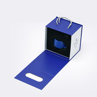 Boîte d'emballage pour tasses à thé et à café en carton bleu imperméable de qualité supérieure, design le plus récent, taille personnalisée, boîte cadeau pour tasse, logo en relief