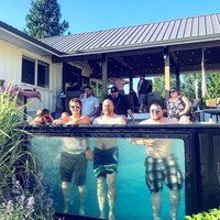 Piscine conteneur d'expédition hors sol de 20 pieds personnalisée avec fenêtre en verre, pompe et marches pour jardin ou arrière-cour