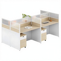 Poste de travail en îlot de bureau, bureau informatique moderne en bois, station de travail avec cloison pour employés, ensemble de mobilier de direction