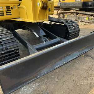 Miniexcavadora Komatsu Usada de 5.5 Toneladas con Motor Yanmar para Mantenimiento Municipal, Riego Agrícola y Espacios Reducidos - Product Image 6