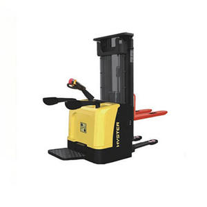 รถยกไฟฟ้า Hyster 1.5 ตัน แบบนั่งขับ ระยะศูนย์ถ่วง 600 มม. ยางโพลียูรีเทน ระบบควบคุมแบบนั่ง - Product Image 2