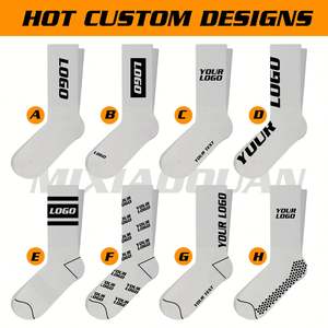 Chaussettes de sport avec logo personnalisé - Chaussettes mi-hautes tendance les plus vendues pour étudiants et athlètes |   Chaussettes de football respirantes et anti-humidité - Product Image 3