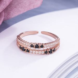 แหวนเงินแท้ 925 สำหรับผู้หญิง สไตล์คลาสสิก ประดับเพชรคิวบิกเซอร์โคเนีย 3A แบบไมโครเพฟ ชุบโรเดียม ได้รับการรับรองจาก CMA - Product Image 3