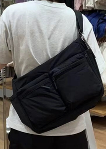 حقيبة متقاطعة مع الجسم من النايلون ، وصلت حديثًا من المألوف ، إغلاق سحاب مضاد للماء - Product Image 3