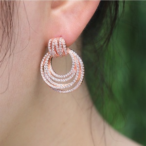 Boucles d'oreilles pendantes élégantes en zircon cubique pour femmes, boucles d'oreilles de mariage, bijoux tendance, accessoires de fête - Product Image 3