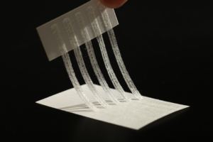 Tiras de Cierre Cutáneo Médicas No Tejidas con Certificación ISO, Adhesivo Hipoalergénico Estéril para Cierre de Heridas y Curación - Product Image 4