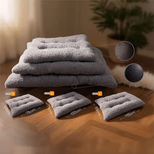 Set di Tre Cuscini per Cani in Velluto Grigio Rosa per Letti per Animali Domestici - Product Image 3