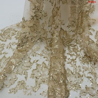 Tissu en dentelle à paillettes avec broderie dorée, tissu en maille à sequins et perles, tissu en dentelle à paillettes avec des perles