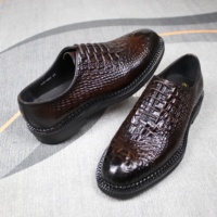 Chaussures habillées en cuir gaufré crocodile de haute qualité pour hommes, semelle épaisse, chaussures de ville formelles, logo personnalisé, vente en gros directe usine
