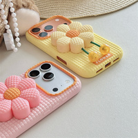 Casing HP 3D Daisy Pop Grip Tekstur Kotak-Kotak Lucu untuk iPhone 17 Pro Max 16 15 14 13 dengan Tali Pegangan Awan dan Pelindung Silikon