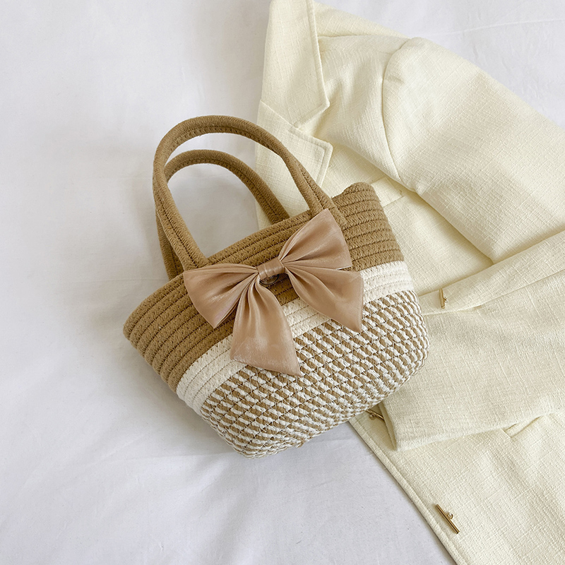 Bow tie khaki