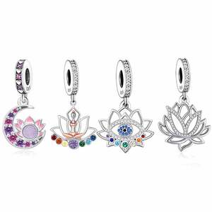 Ciondolo verde trifoglio portafortuna e coccinella, ciondoli per bracciale Pandora, ciondoli in argento sterling 925, ciondoli Pandora adatti - Italia
