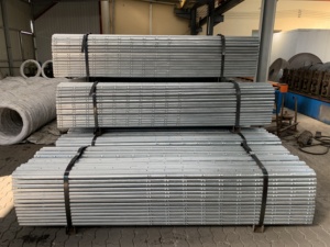 Postes de Metal Duraderos para Viñedos, Estacas de Acero Galvanizado Resistentes a la Intemperie para Uso en Jardines y Comercial - Product Image 1