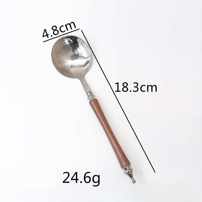 cuillère ronde à manche en bois argenté