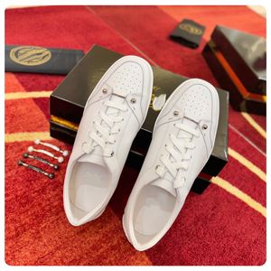 Zapatillas de Diseñador con Suela Roja |   Zapatos Ligeros para Hombre y Mujer |   Plantilla Transpirable con Amortiguación Suave de EVA para Aumentar la Altura, Primavera Verano - Product Image 3