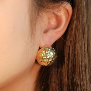 Pendientes de Moda Personalizados, Ligeros e Impermeables, Chapados en Oro de 18K, de Acero Inoxidable, con Diseño de Media Bola Hueca Grande para Mujer - Product Image 2