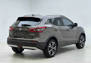 Nissan Qashqai 2.0L XV Premium 2022 Edizione Lusso SUV di Medie-Grandi Dimensioni con Tetto Apribile Cambio Automatico Guida a Sinistra Telecamera Posteriore Ampio Spazio - Product Image 6