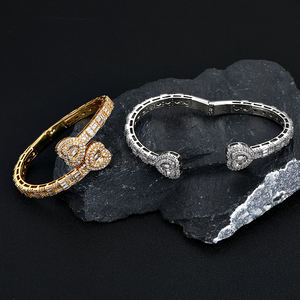 Brazalete de corazón con diamantes de imitación, pulsera de corazón bañada en oro, estilo Hip Hop - Product Image 6