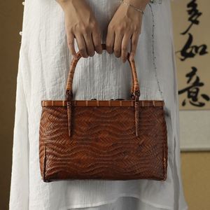 Bolsas tejidas a mano de bambú con hilo Xiangyun, perfectas para salidas de primavera, juegos de té, artefactos culturales, ceremonia del té. - Product Image 3