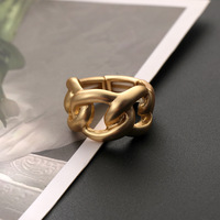 Bague de couronne de créateur pour femme avec grande pierre blanche en ligne gravée Knuckle Mesh O Rings Bijoux en alliage à la mode au prix