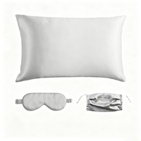 Housse de coussin décorative pour canapé en satin 100% polyester, avec logo brodé personnalisé, design moderne, lavable, élastique, durable, fermeture enveloppe.