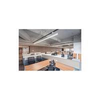 Chaise de bureau ergonomique moderne avec dossier en maille et accoudoirs pour poste de travail