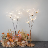 Lampadaire LED moderne en acrylique en forme de papillon, créatif, pour scène, mariage, allée, chemin, ou événementiel