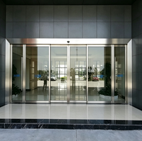 Pintu Geser Otomatis Multi Panel Kaca Tunggal Tempered untuk Pintu Masuk Lobi Apartemen Tahan Korosi Baterai dan Tahan Pembayaran Darurat